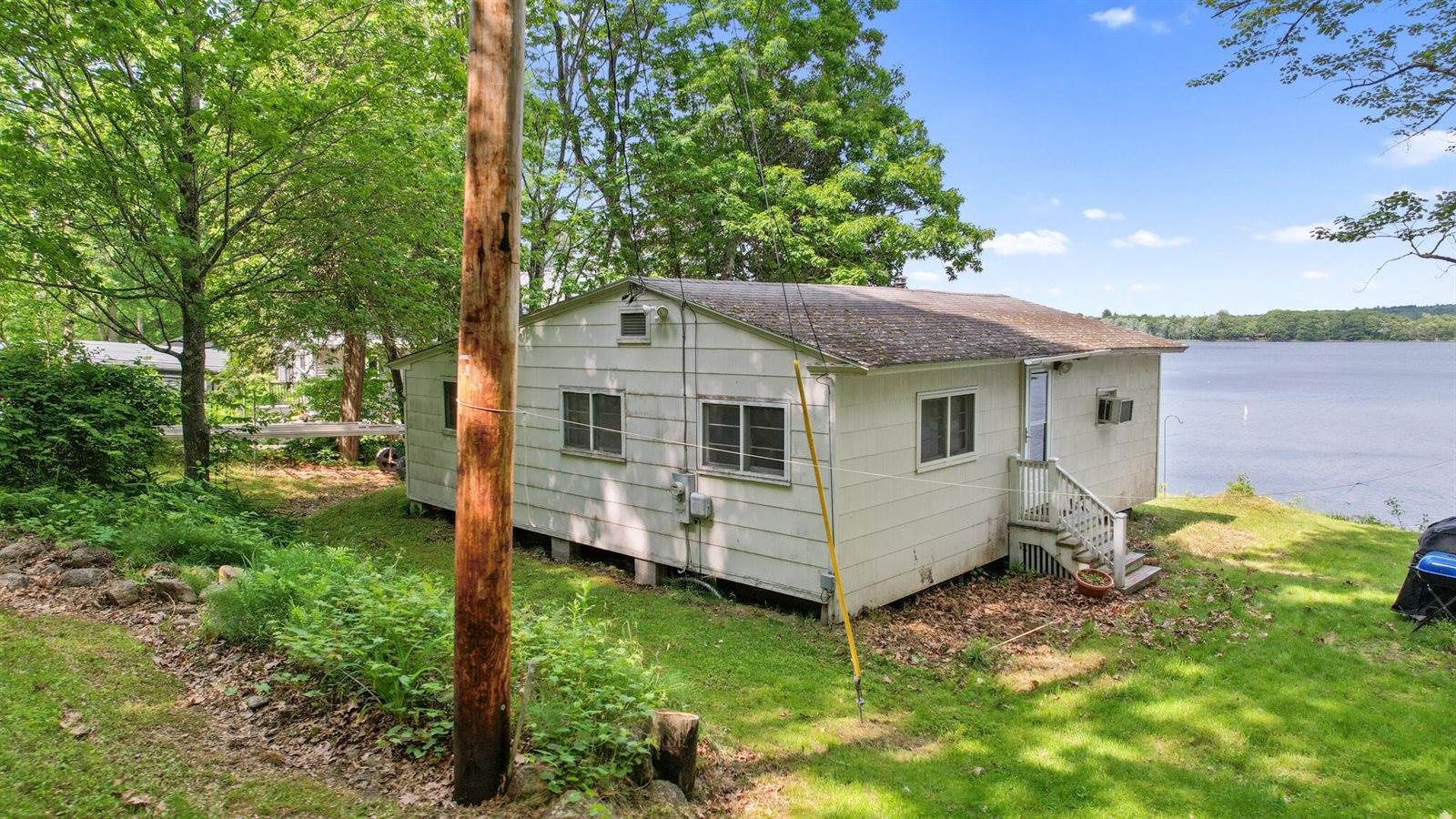 19 Davis Lane, Burnham, ME 04922