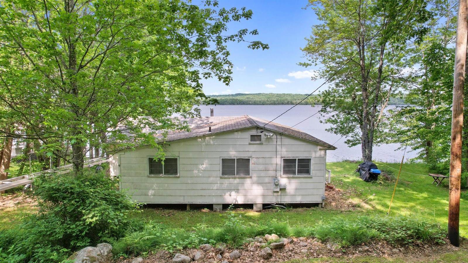 19 Davis Lane, Burnham, ME 04922