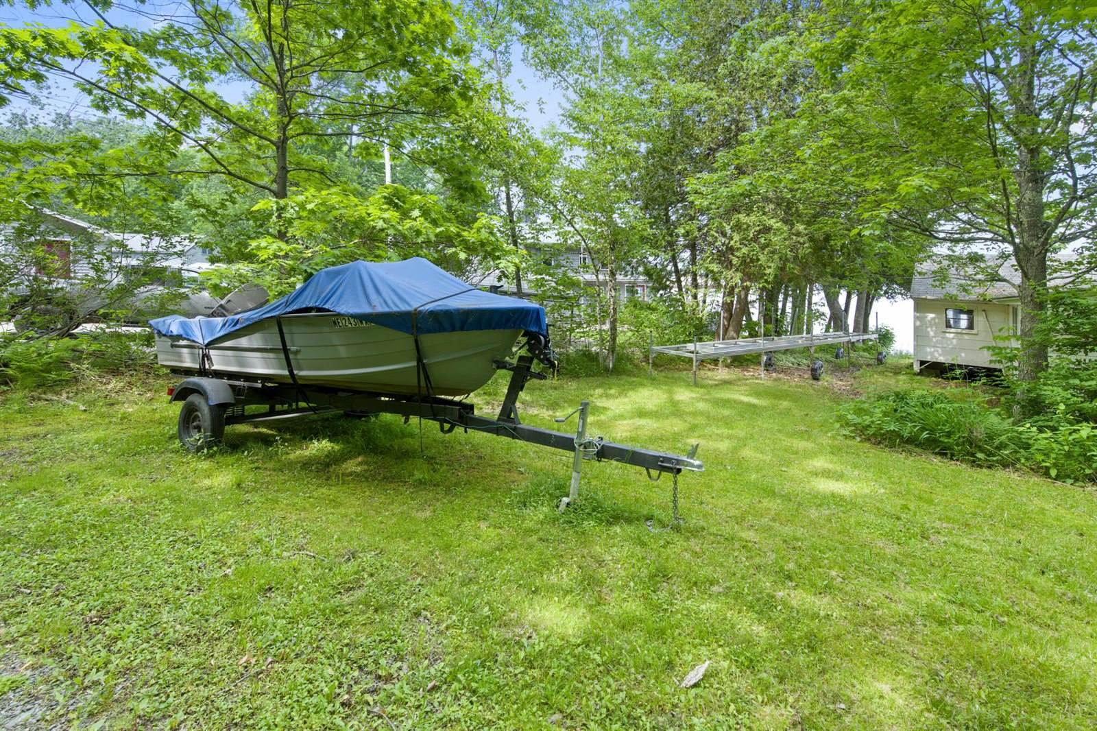 19 Davis Lane, Burnham, ME 04922