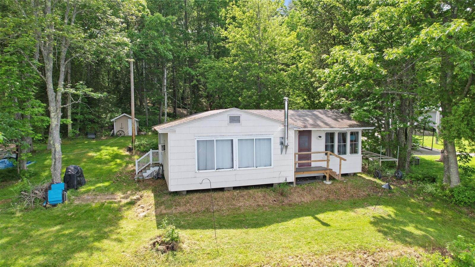 19 Davis Lane, Burnham, ME 04922