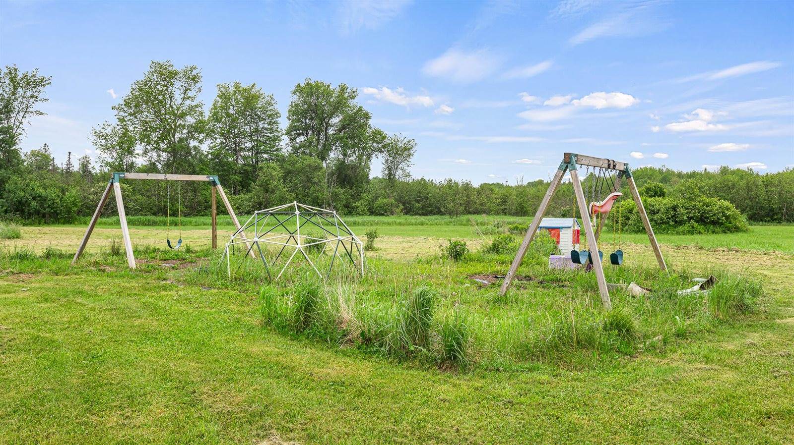 3030 Hudson Road, Hudson, ME 04449