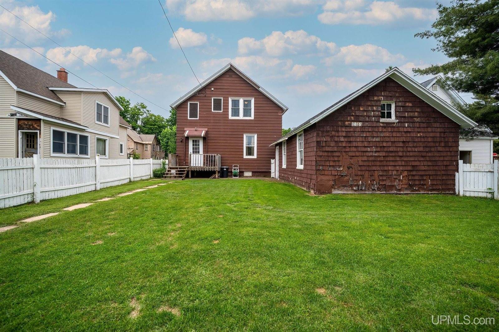 1209 N 3rd Street, Ishpeming, MI 49849