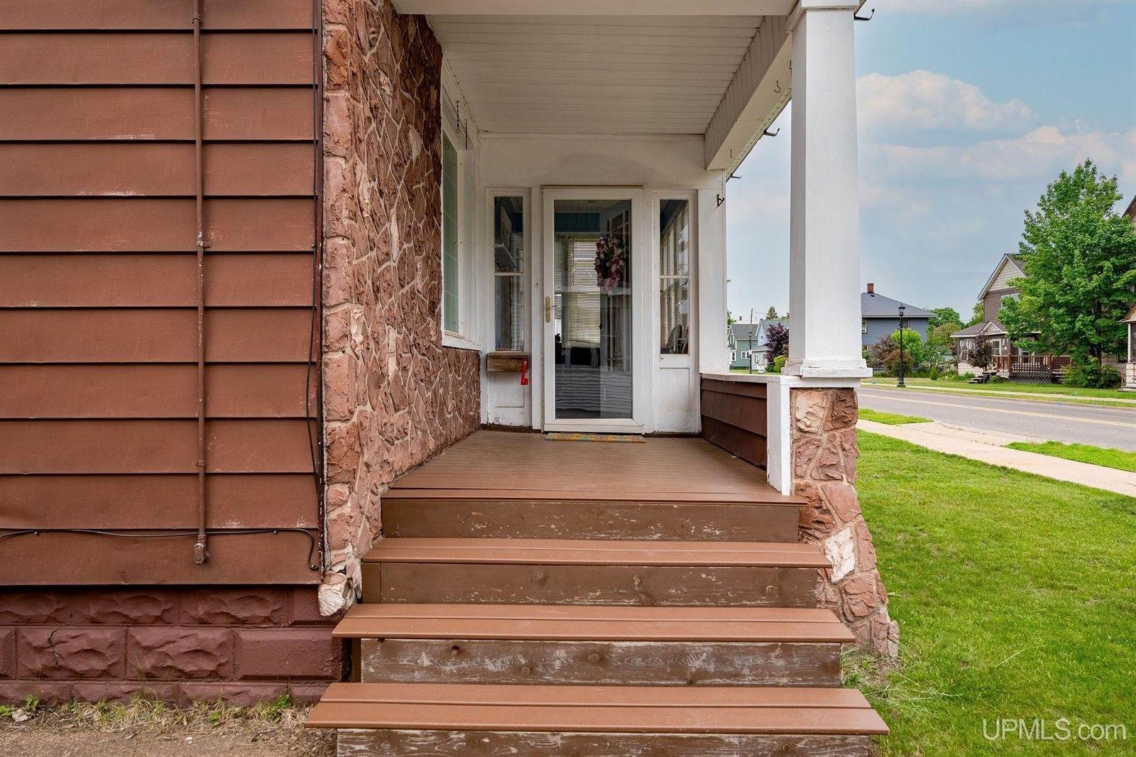 1209 N 3rd Street, Ishpeming, MI 49849