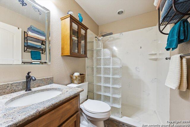 2260 Rocky Ridge Loop, Canyon Lake, TX 78133