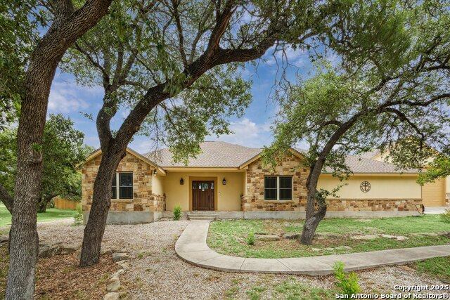 2260 Rocky Ridge Loop, Canyon Lake, TX 78133