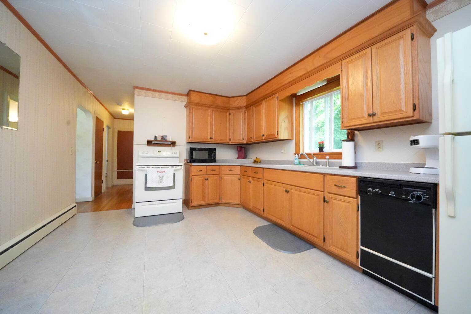 12 Davis Drive, Veazie, ME 04401