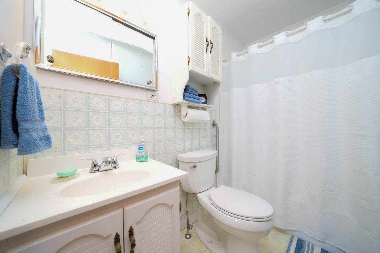 12 Davis Drive, Veazie, ME 04401