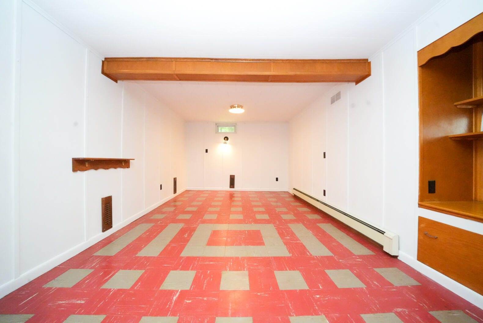 12 Davis Drive, Veazie, ME 04401