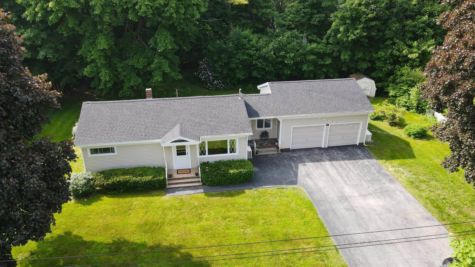 12 Davis Drive, Veazie, ME 04401