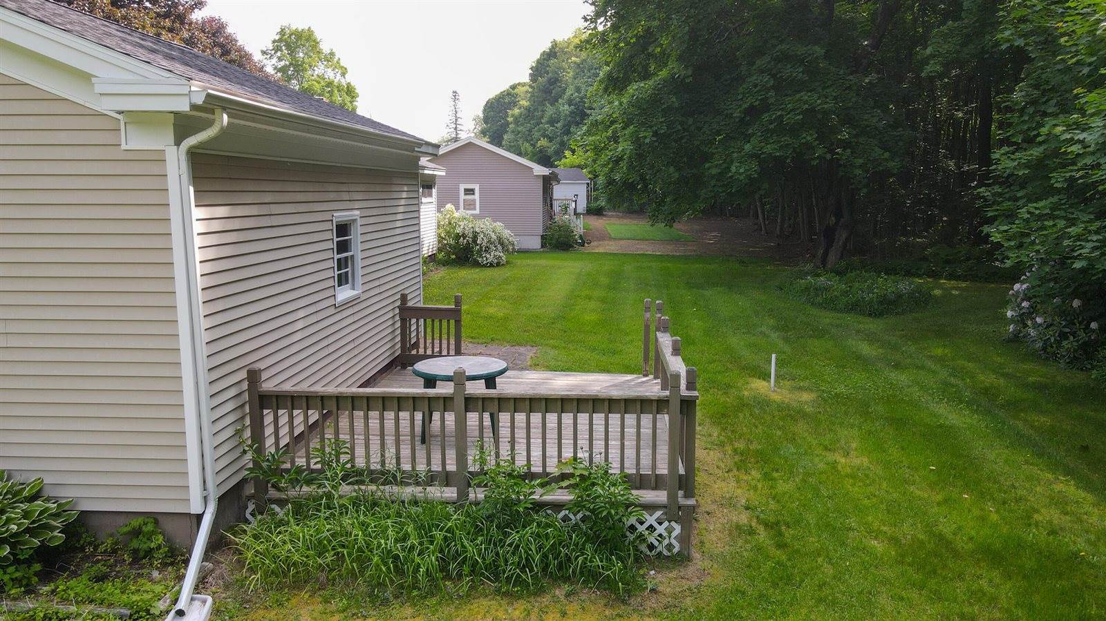 12 Davis Drive, Veazie, ME 04401