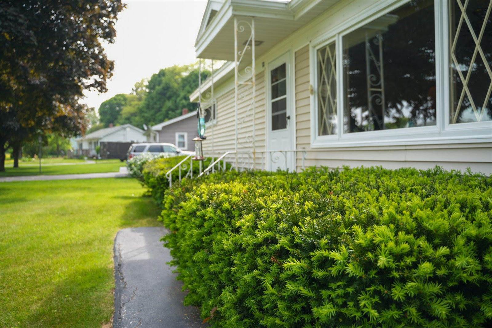 12 Davis Drive, Veazie, ME 04401