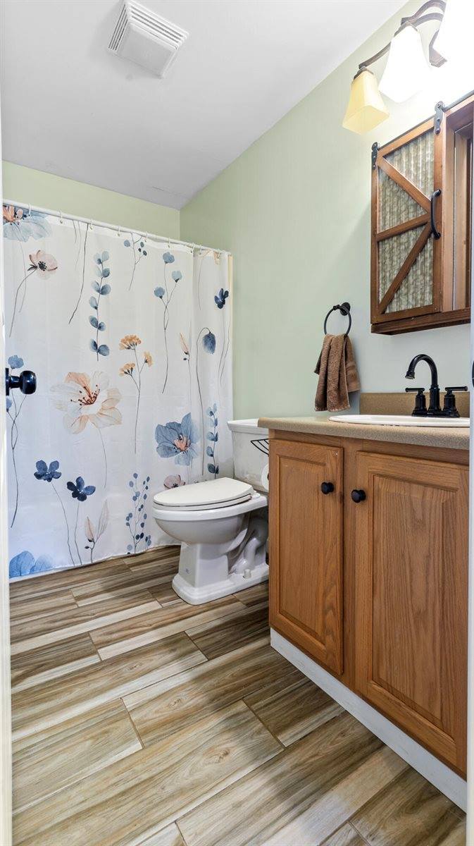 32 Nickerson Road, Searsport, ME 04974