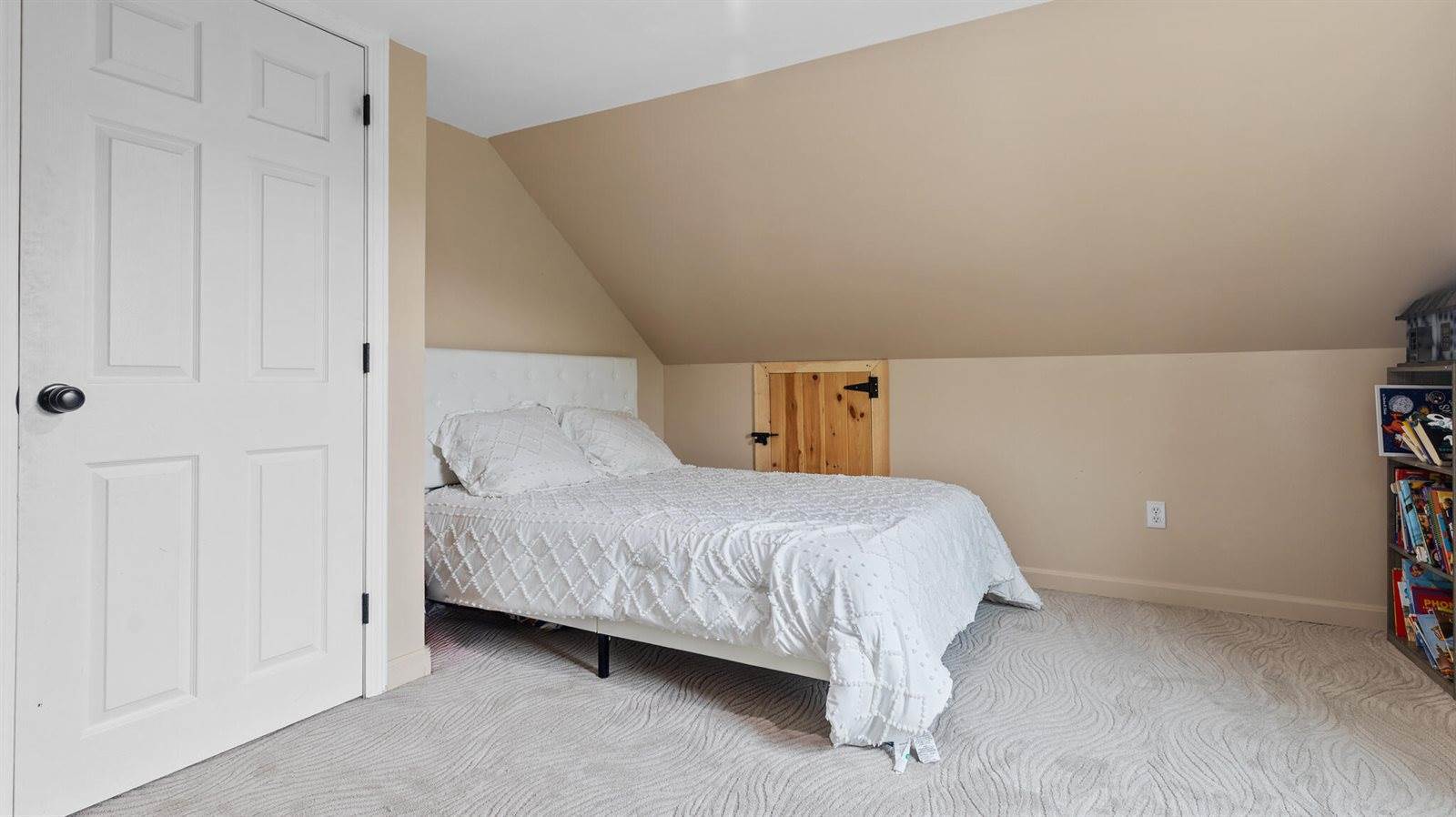 32 Nickerson Road, Searsport, ME 04974