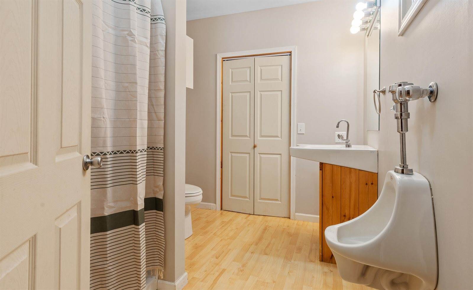 32 Nickerson Road, Searsport, ME 04974