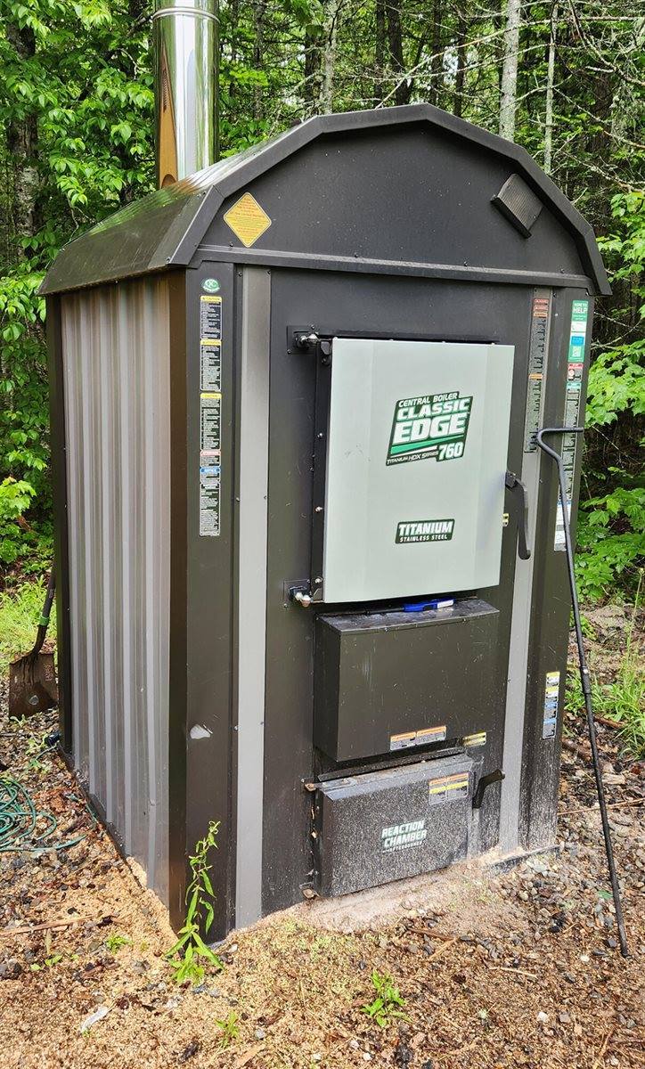 32 Nickerson Road, Searsport, ME 04974