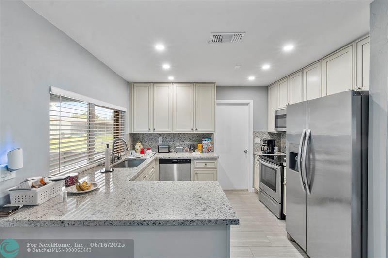 980 NW 69th Ave, Margate, FL 33063