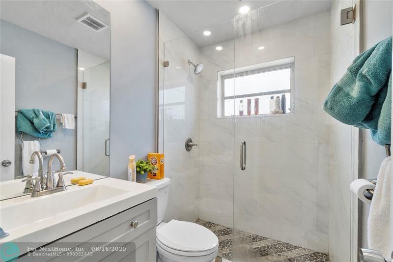 980 NW 69th Ave, Margate, FL 33063