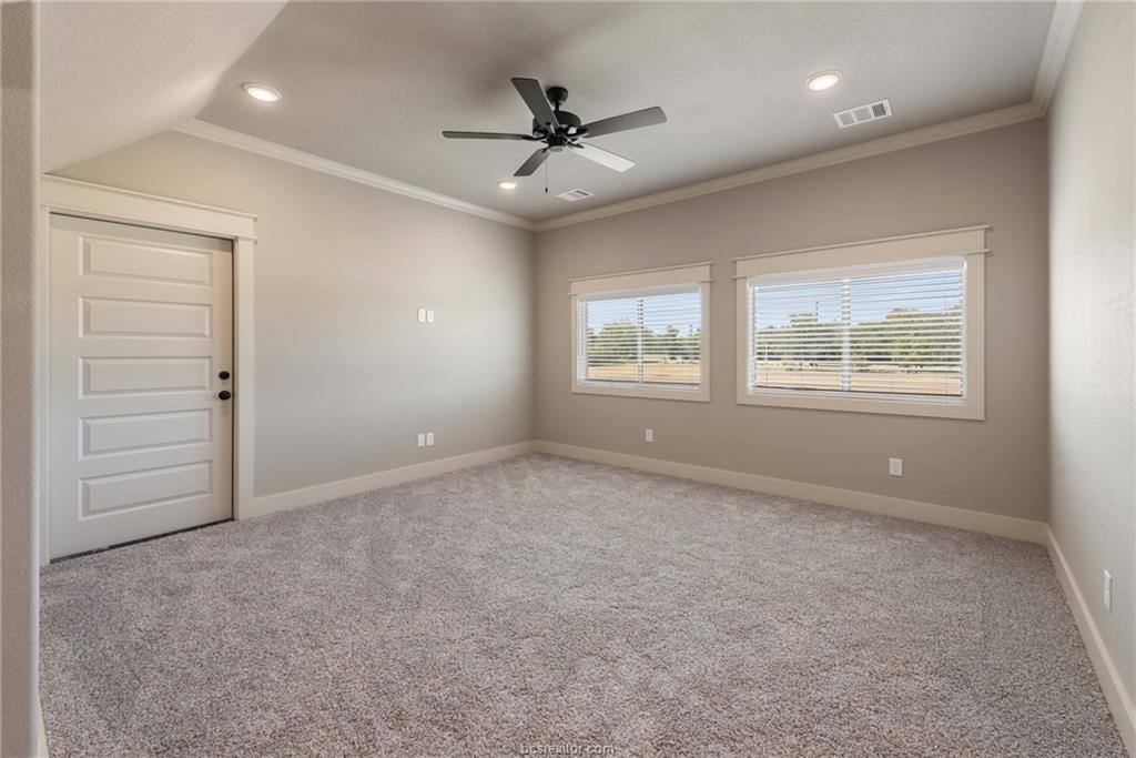 944 Calaveras, College Station, TX 77845