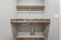 944 Calaveras, College Station, TX 77845