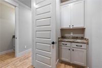 944 Calaveras, College Station, TX 77845