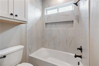 944 Calaveras, College Station, TX 77845