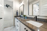 944 Calaveras, College Station, TX 77845