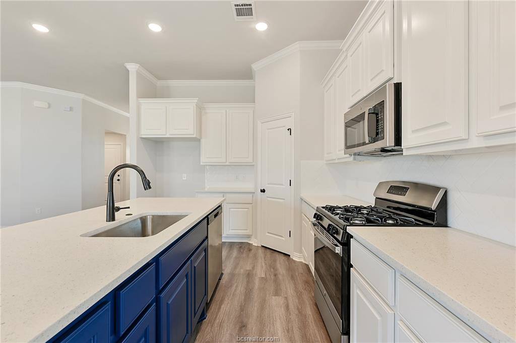 6436 Raleigh, College Station, TX 77845