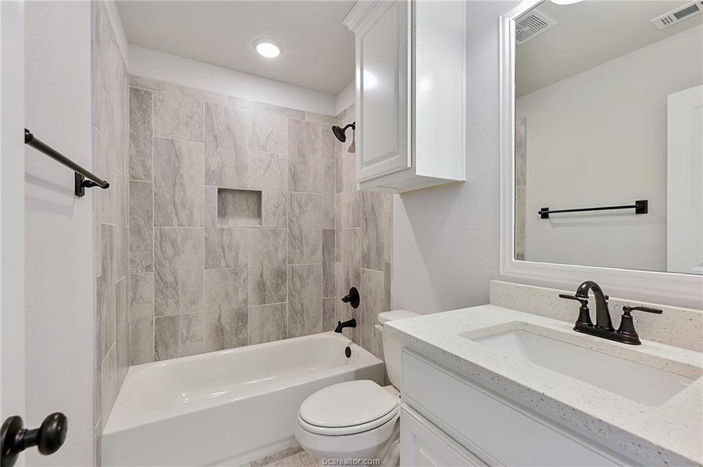 6436 Raleigh, College Station, TX 77845