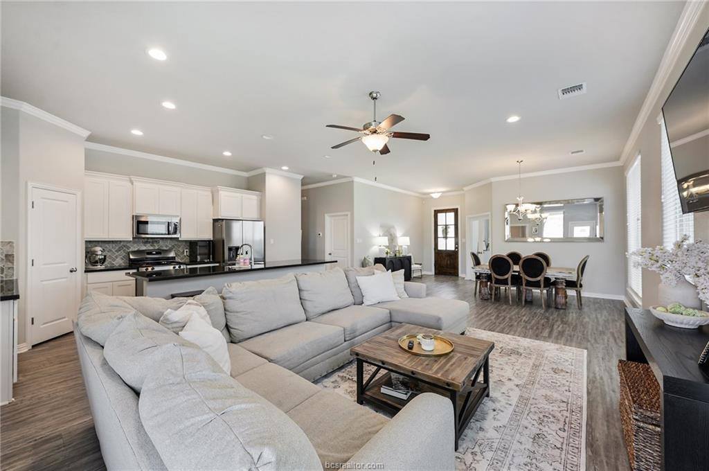 6328 Eldora Drive, College Station, TX 77845