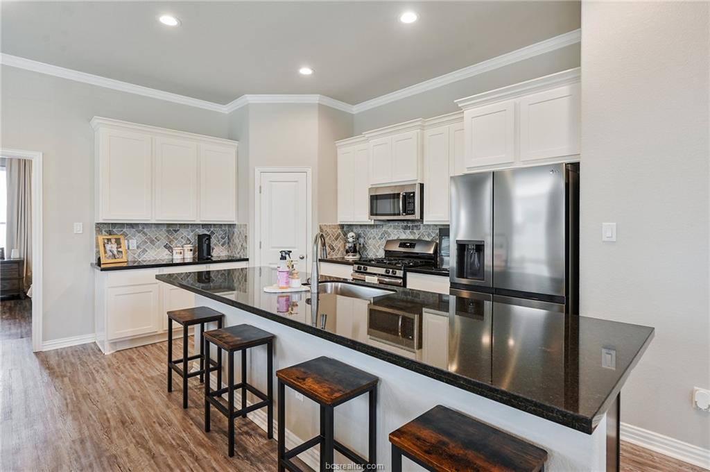 6328 Eldora Drive, College Station, TX 77845