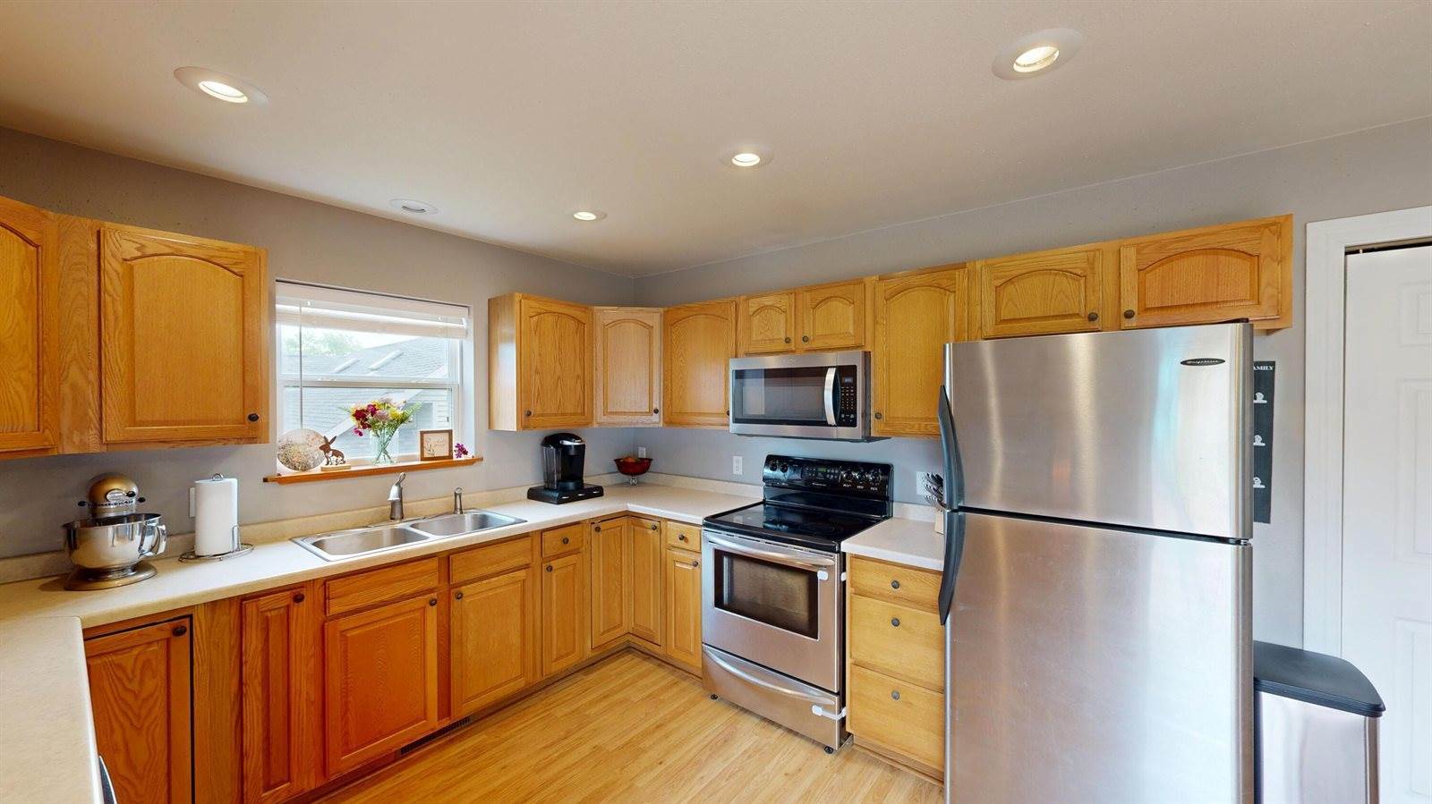 184 Badger Ln, Milton, WI 53563