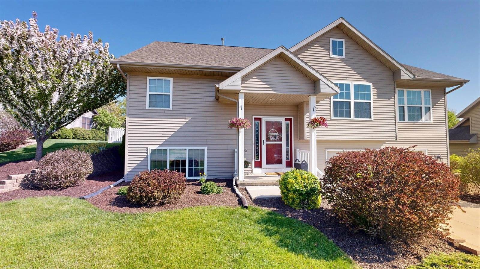 184 Badger Ln, Milton, WI 53563