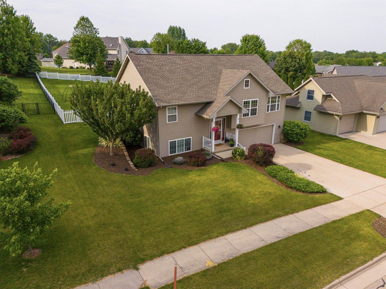 184 Badger Ln, Milton, WI 53563