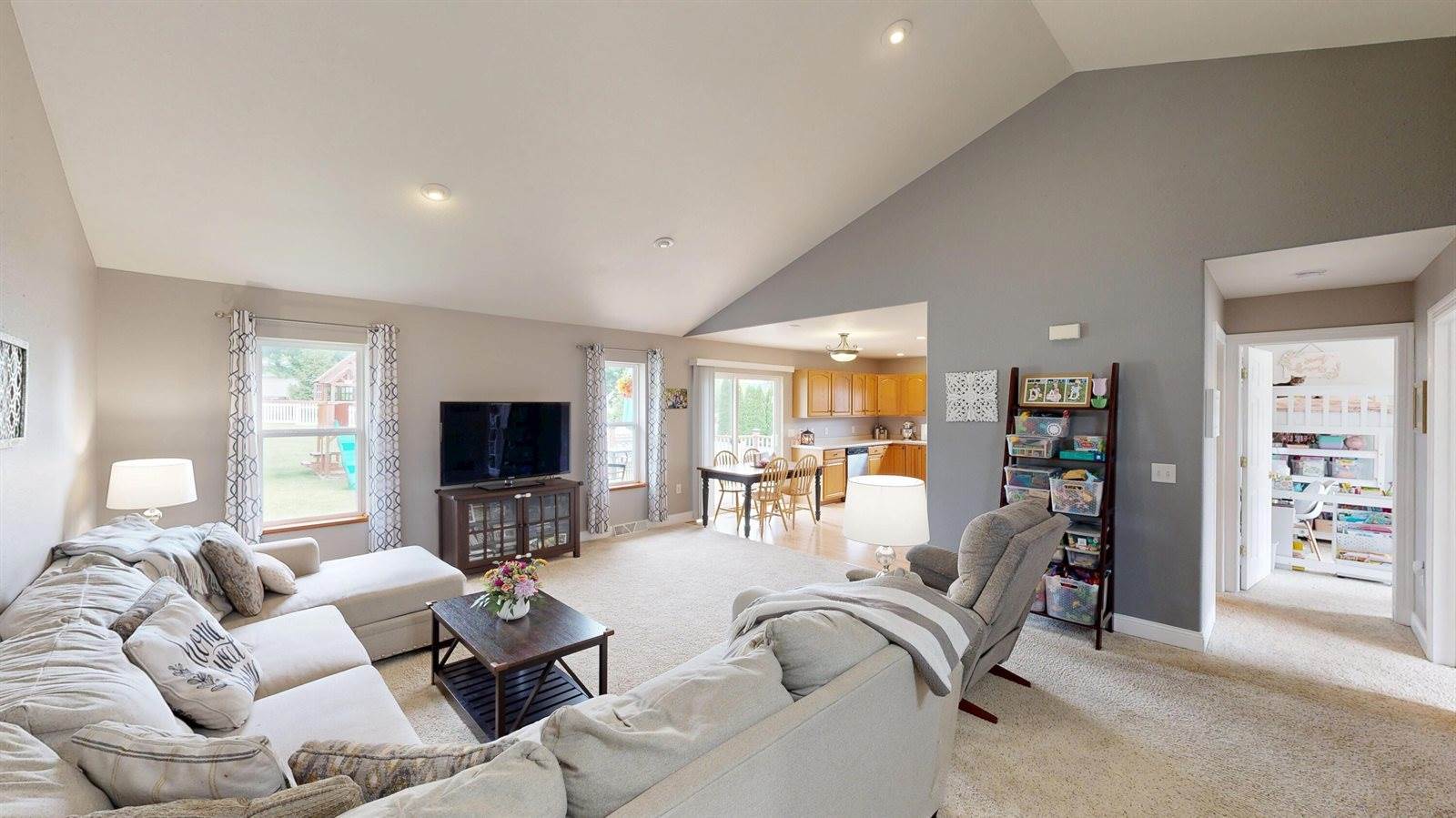 184 Badger Ln, Milton, WI 53563