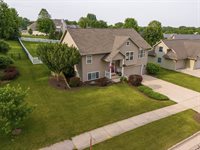 184 Badger Ln, Milton, WI 53563