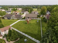 184 Badger Ln, Milton, WI 53563