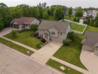 184 Badger Ln, Milton, WI 53563