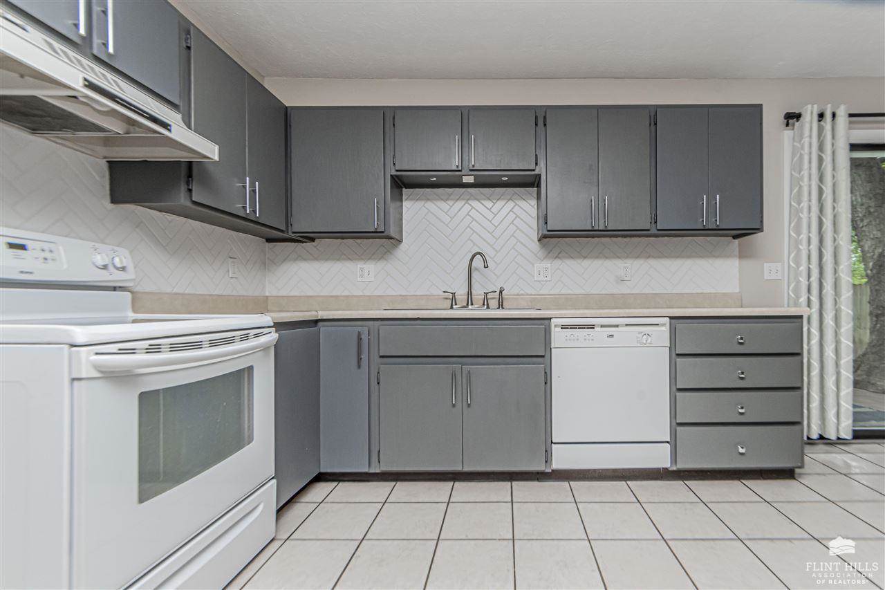 2428 Purcell’s Mill, Manhattan, KS 66502