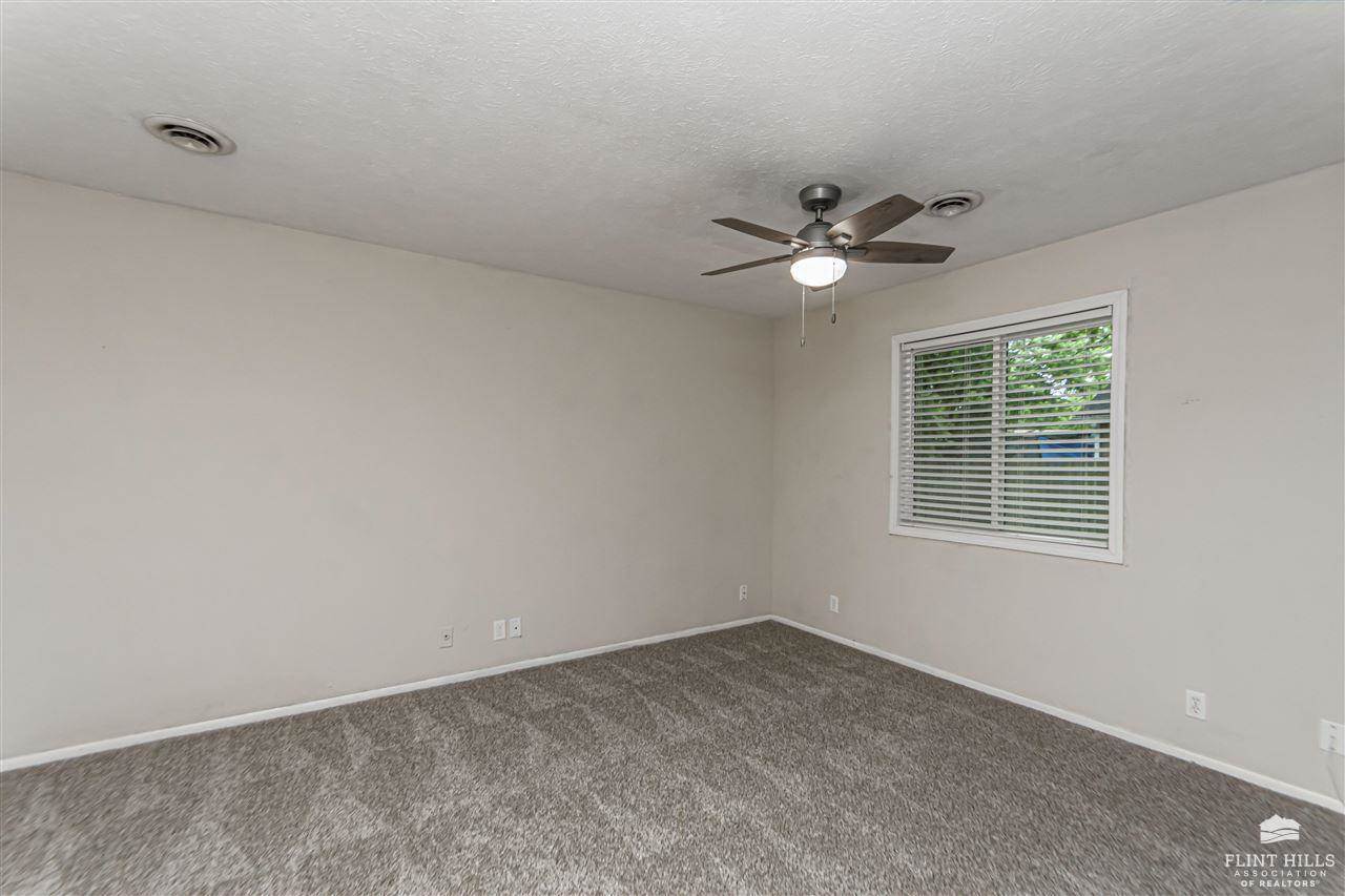 2428 Purcell’s Mill, Manhattan, KS 66502