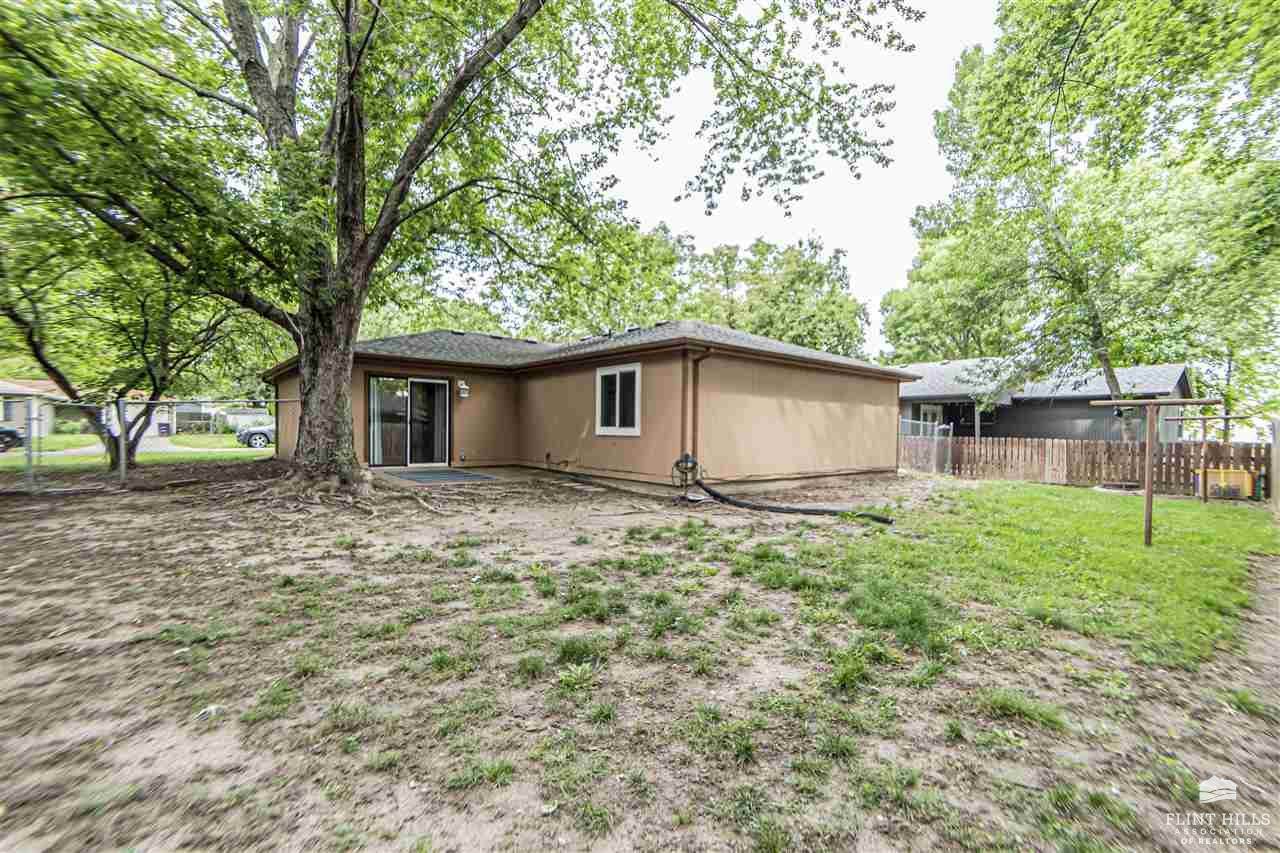 2428 Purcell’s Mill, Manhattan, KS 66502