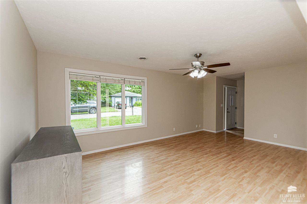 2428 Purcell’s Mill, Manhattan, KS 66502