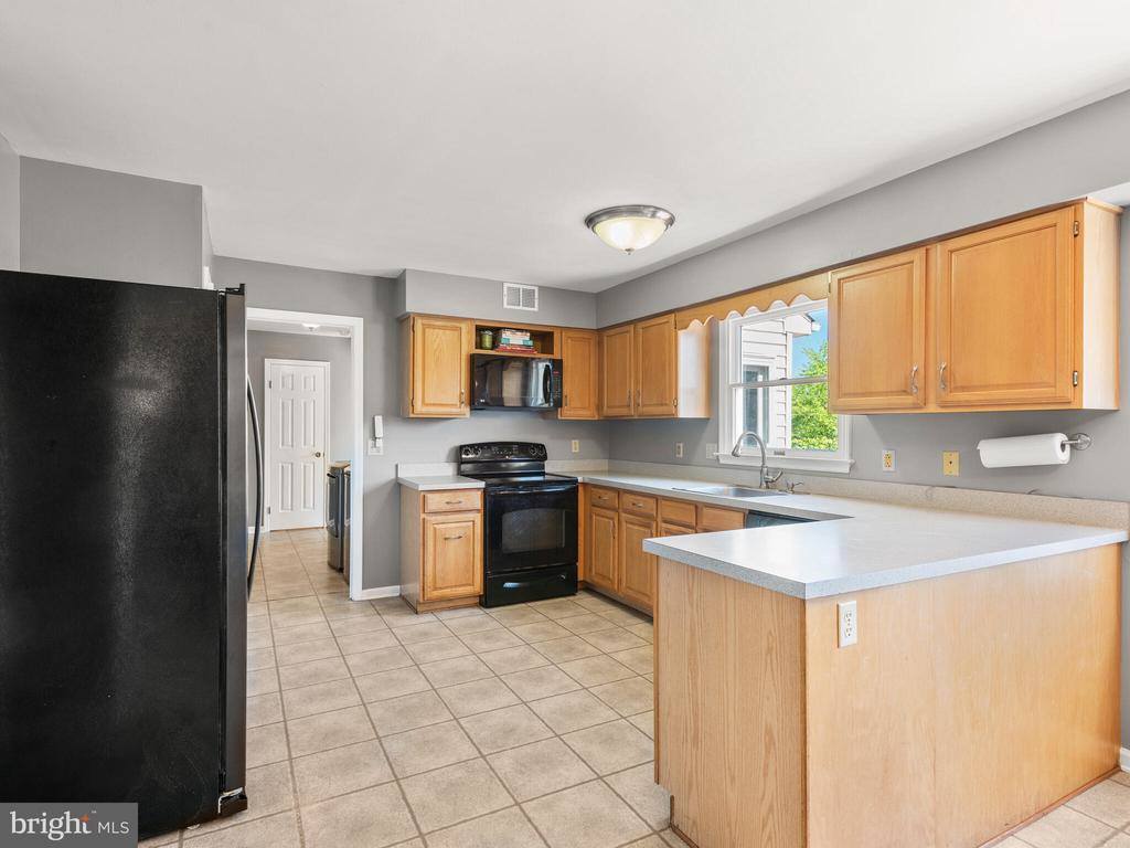 102 Noble Drive, Downingtown, PA 19335