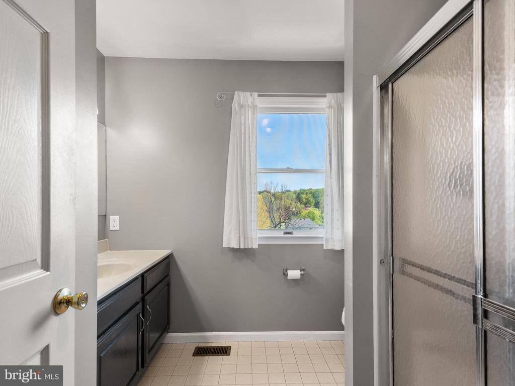 102 Noble Drive, Downingtown, PA 19335