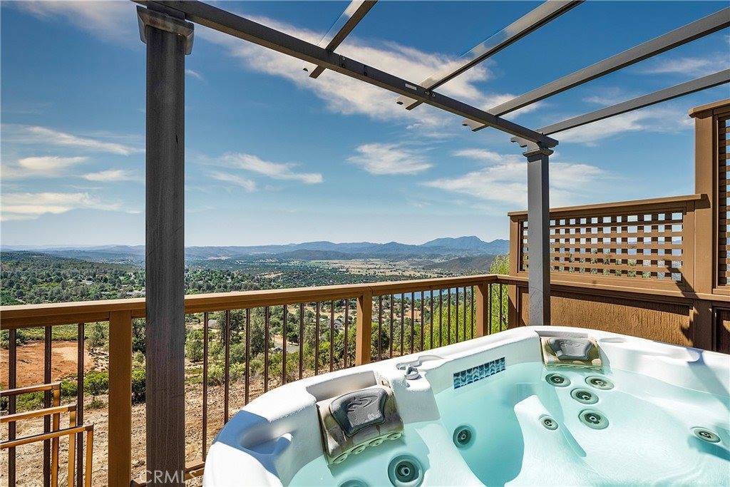 16038 Eagle Rock Road, Hidden Valley Lake, CA 95467