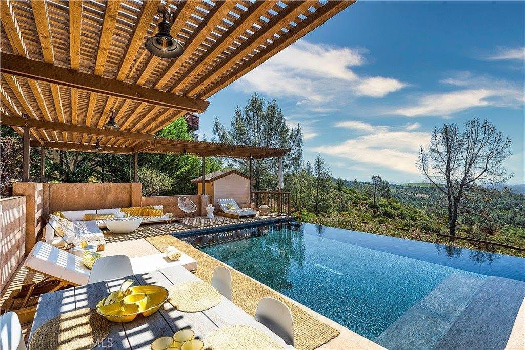 16038 Eagle Rock Road, Hidden Valley Lake, CA 95467