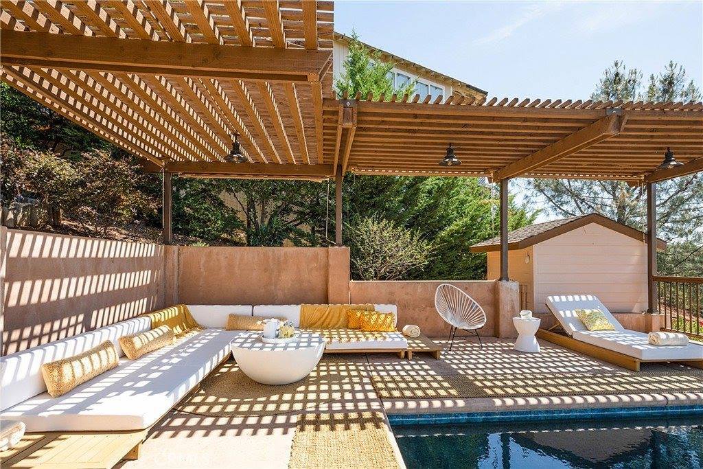 16038 Eagle Rock Road, Hidden Valley Lake, CA 95467