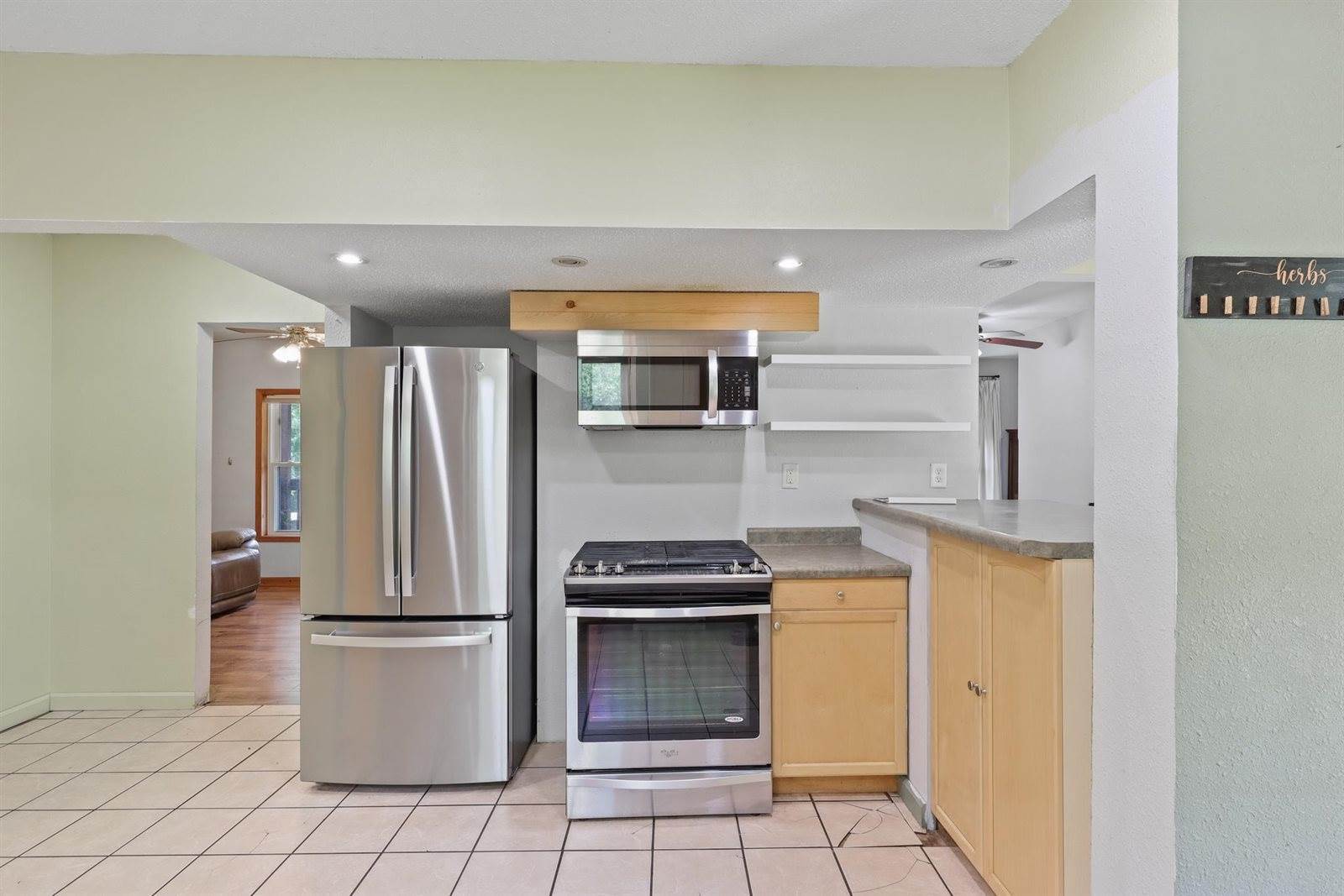 917 5th Avenue, Hancock, WI 54943