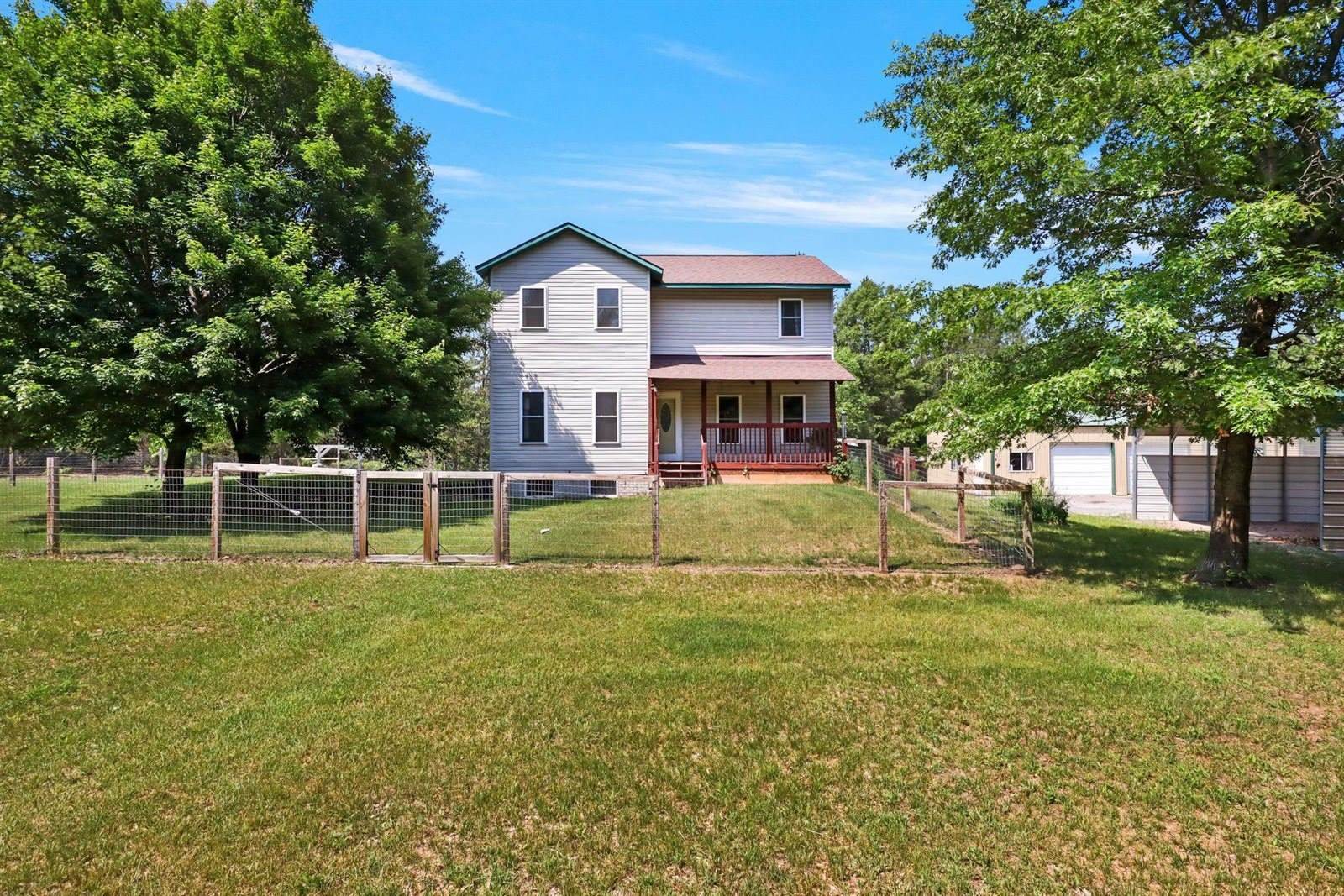 917 5th Avenue, Hancock, WI 54943