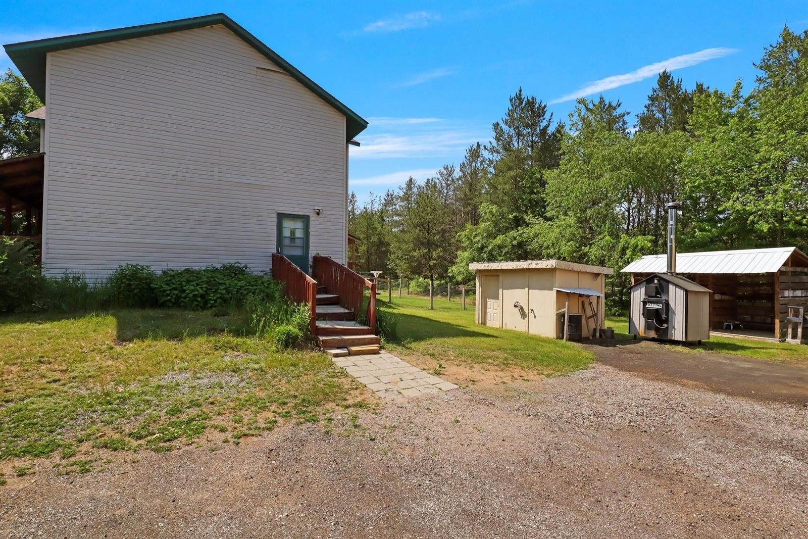 917 5th Avenue, Hancock, WI 54943