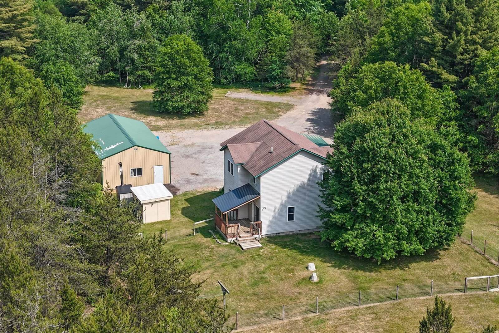 917 5th Avenue, Hancock, WI 54943